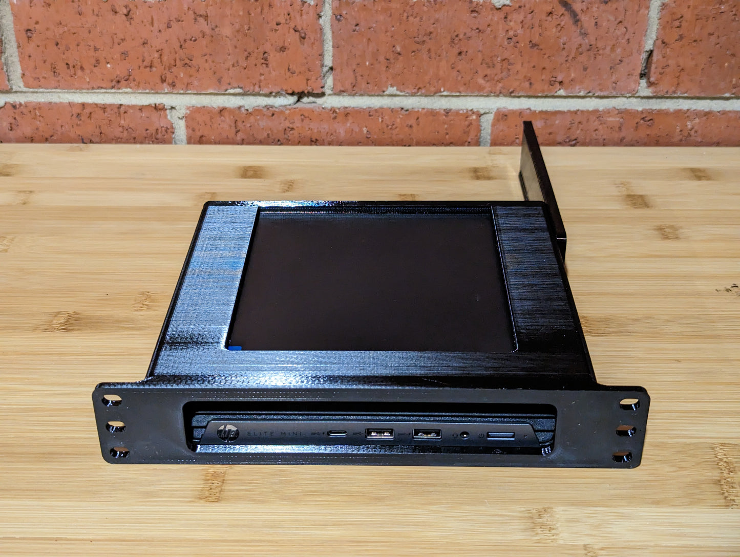 Rack mount for HP Elite Mini Desktop (10-Inch)