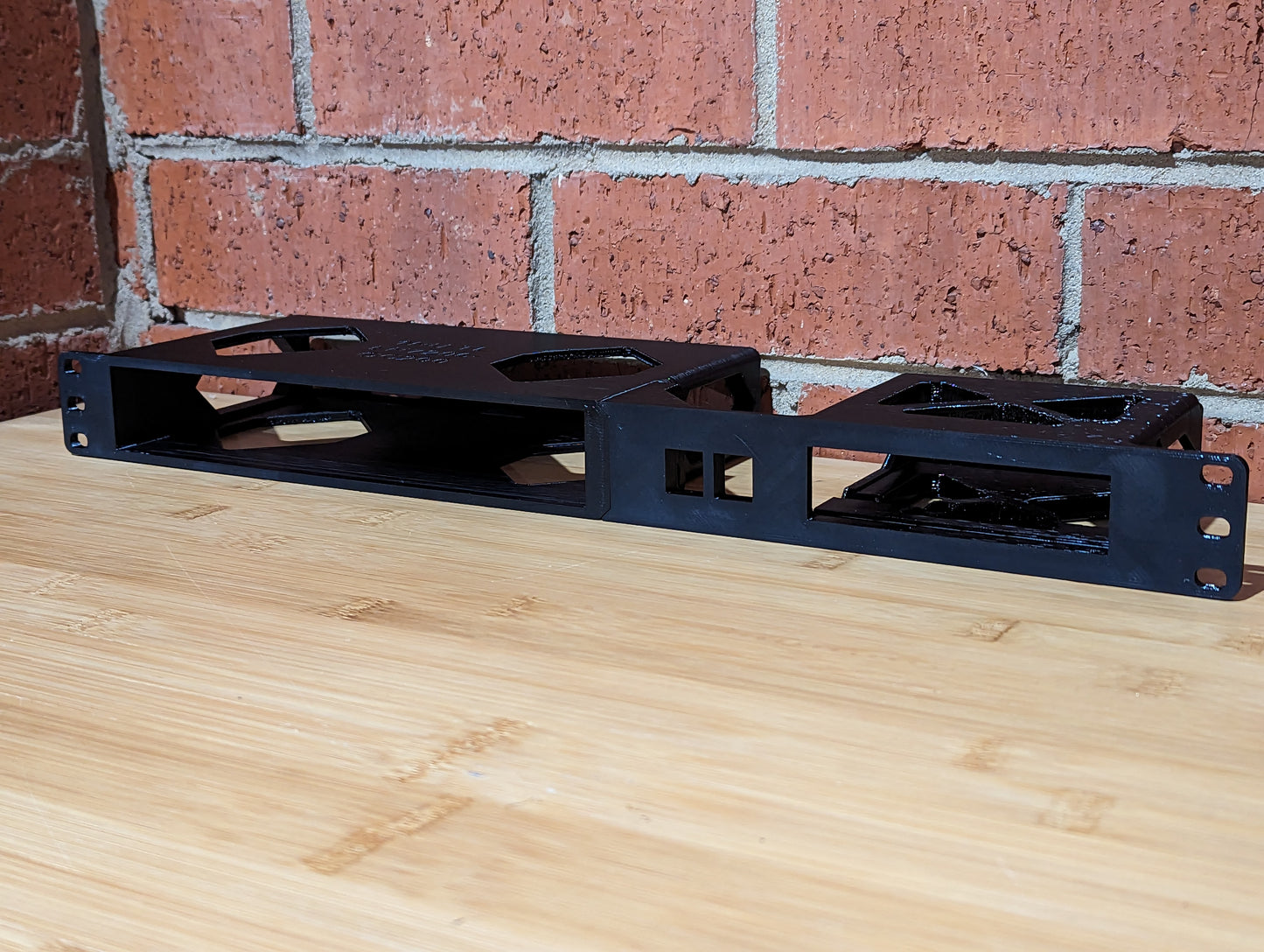 TP-Link Omada ER7206/ER707-M2 and OC200 Rack Mount