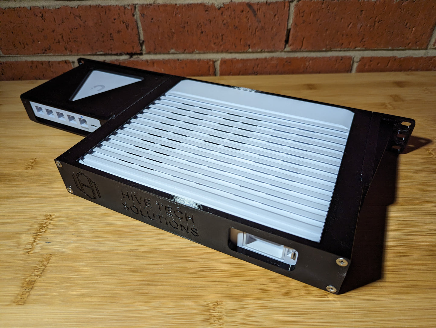 Rack mount for Ubiquiti Unifi Professional/Enterprise Switch 8 PoE and Unifi Cloud Gateway Ultra / Gateway Max