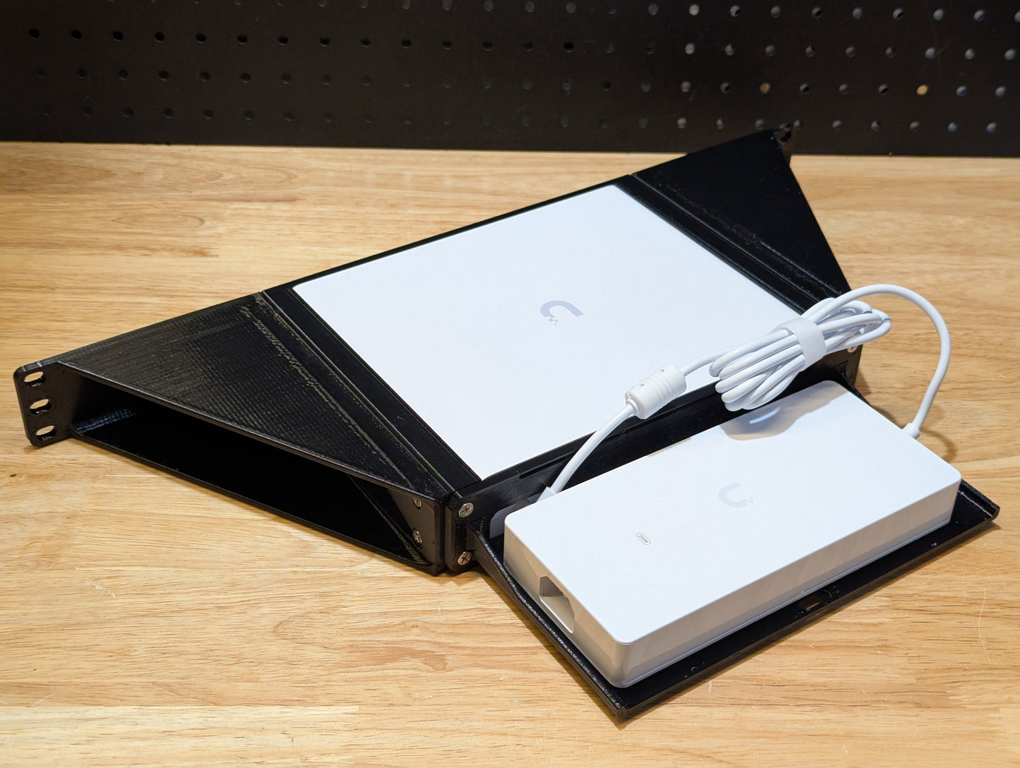 Rack mount for Ubiquiti Unifi Pro XG 8 PoE 10Gbps Switch