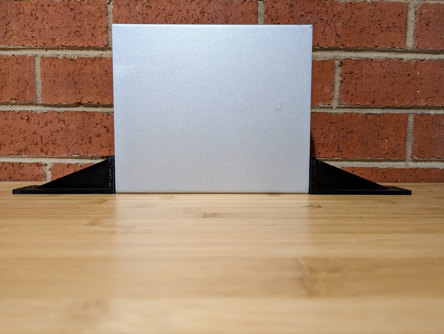 Ubiquiti Unifi Switch 8 150W Center Rack Mount