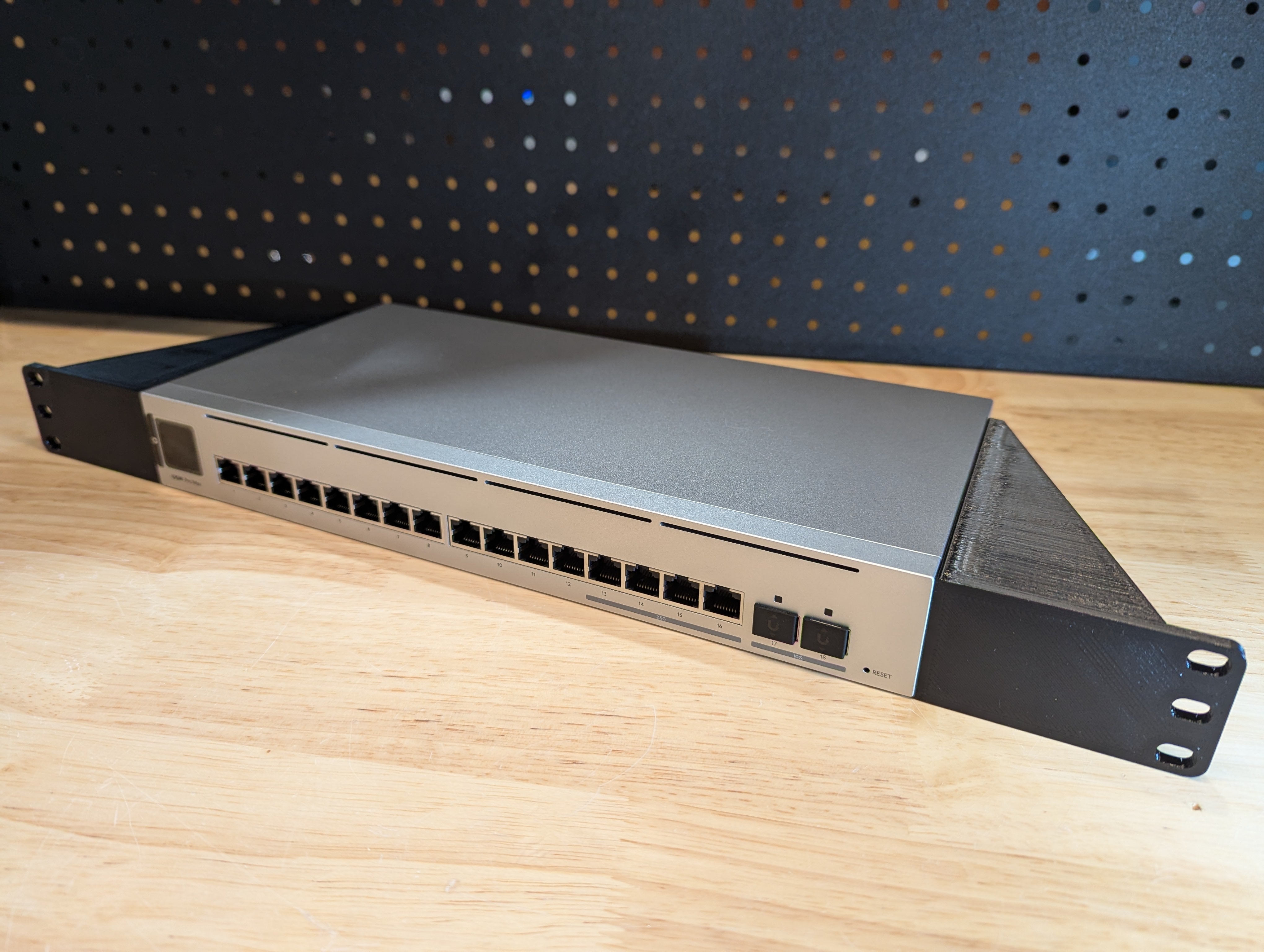 19 Inch Rack Mounts | Hive Tech Solutions