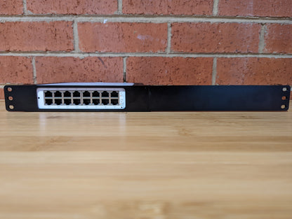 Ubiquiti Unifi Switch Lite 16 PoE (USW-LITE-16-POE) Rack Mount (Modular)