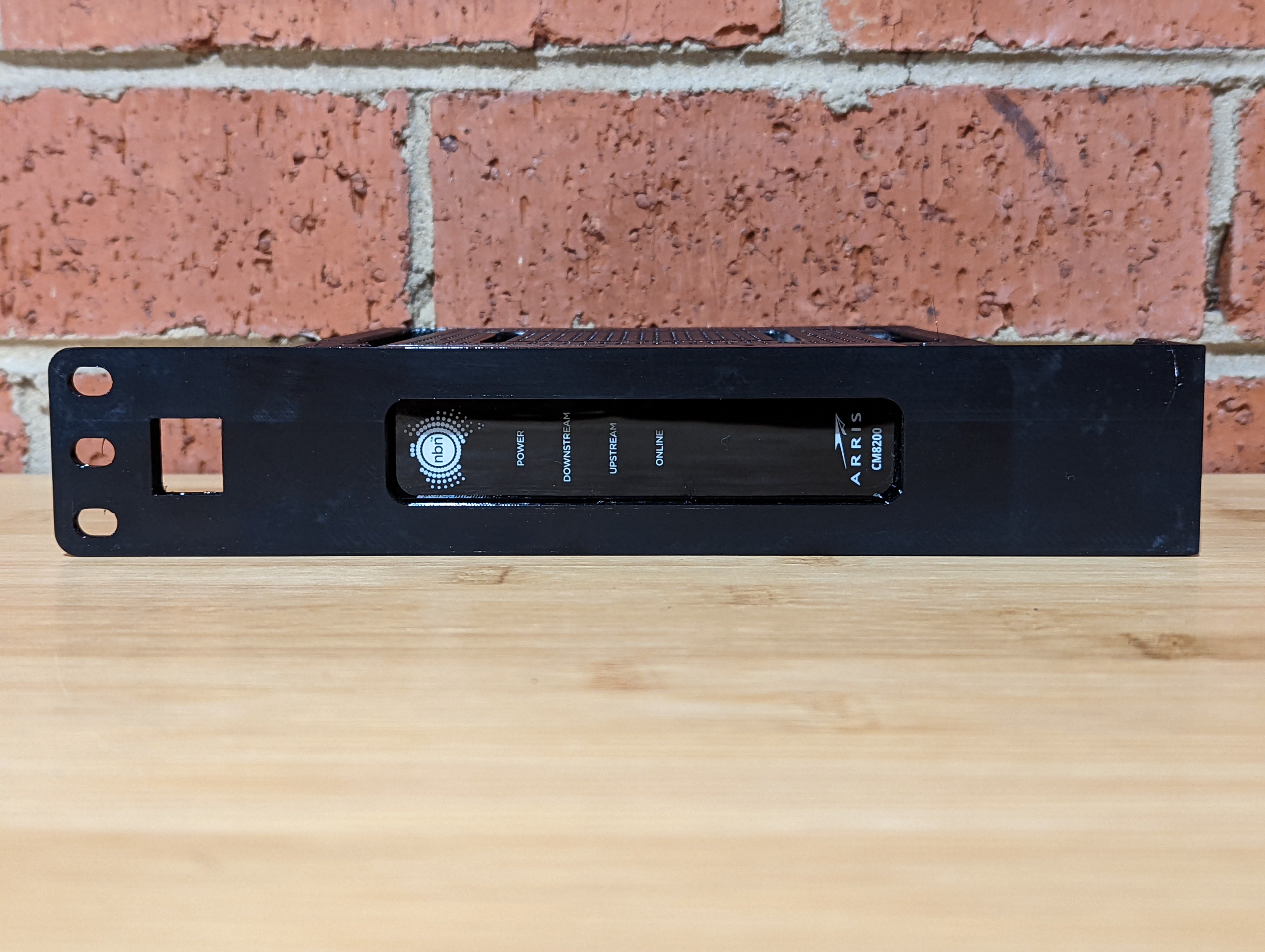 Surfboard SB8200 / SB6190 / SB6141 / CM8200 Cable Modem Rack Mount (Mo ...
