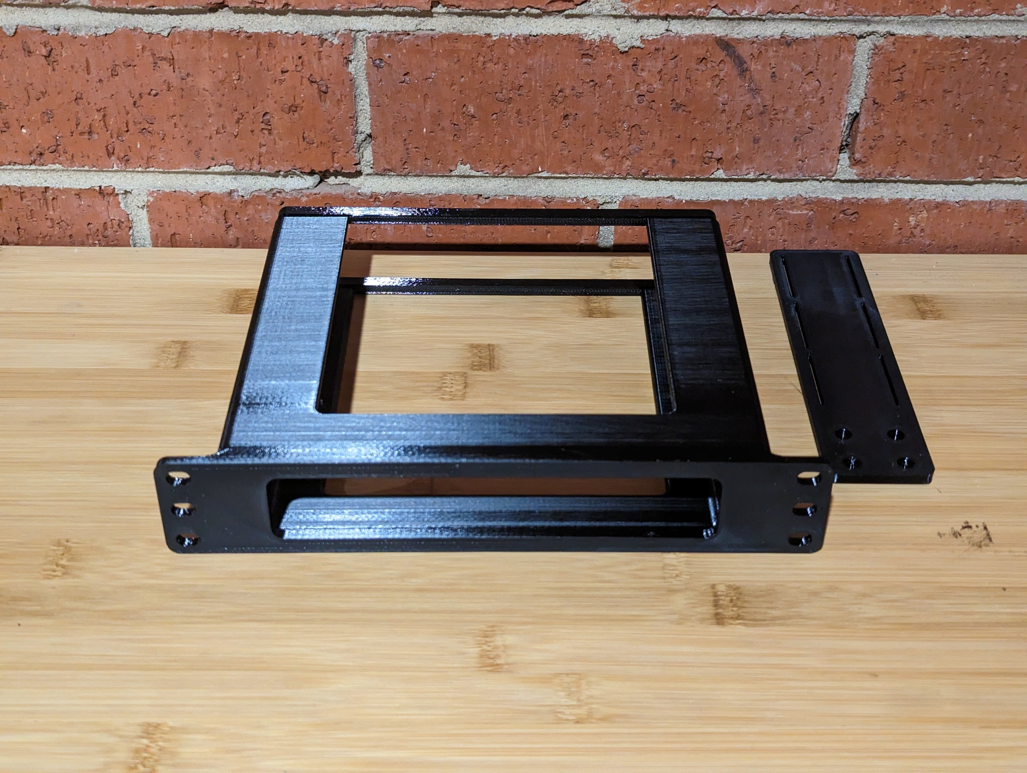 Rack mount for HP Elite Mini Desktop (10-Inch) – Hive Tech Solutions