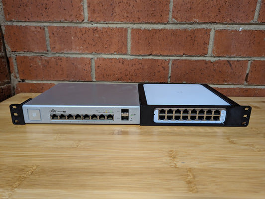 Ubiquiti Unifi Switch 8 150W & Unifi Switch Lite 16 PoE Rack Mount