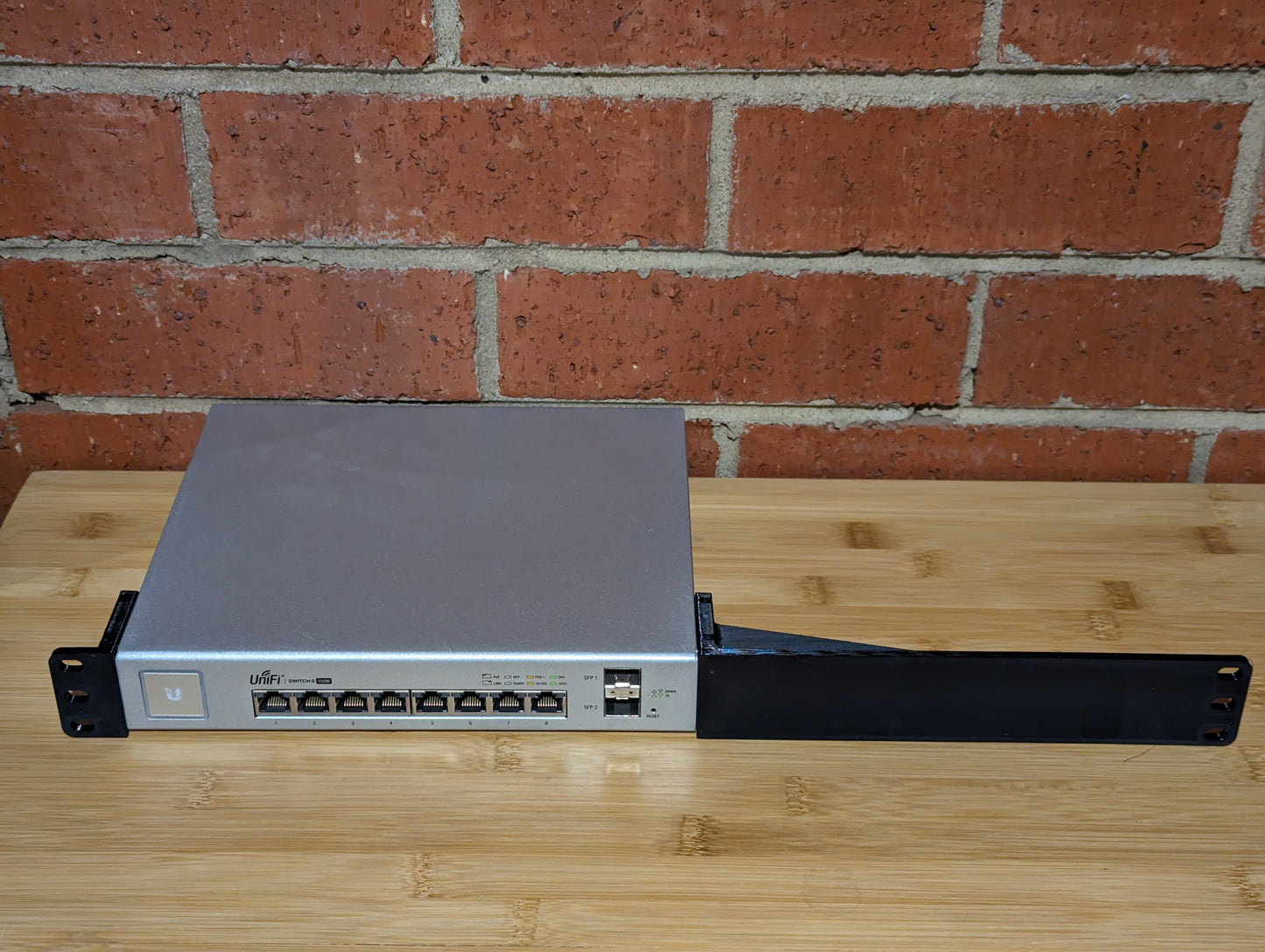 Ubiquiti Unifi Switch 8 150W Rack Mount