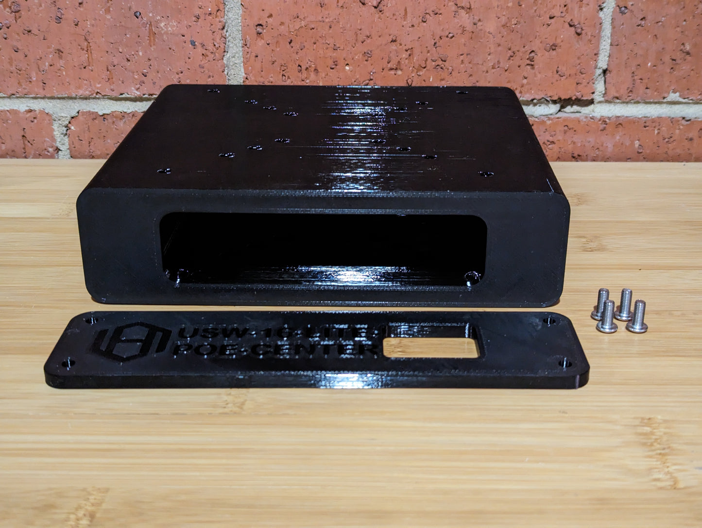 Ubiquiti Unifi Switch Lite 16 PoE Wall/Ceiling Mount