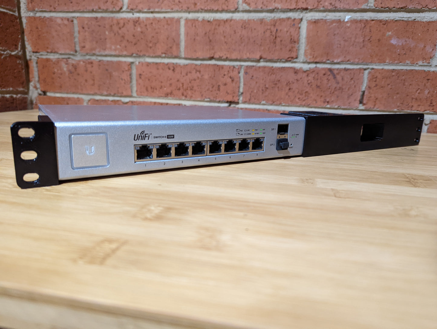 Rack mount for Unifi Switch 8 150W & Unifi Cloud Key V1