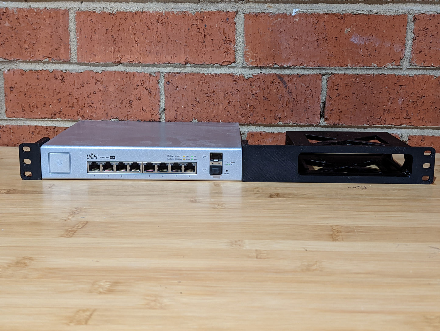 Rack mount for Unifi Switch 8 150W & Unifi Cloud Key Gen2 Plus