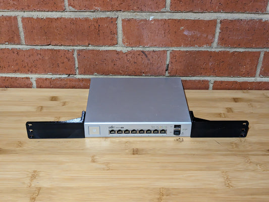 Ubiquiti Unifi Switch 8 150W Center Rack Mount